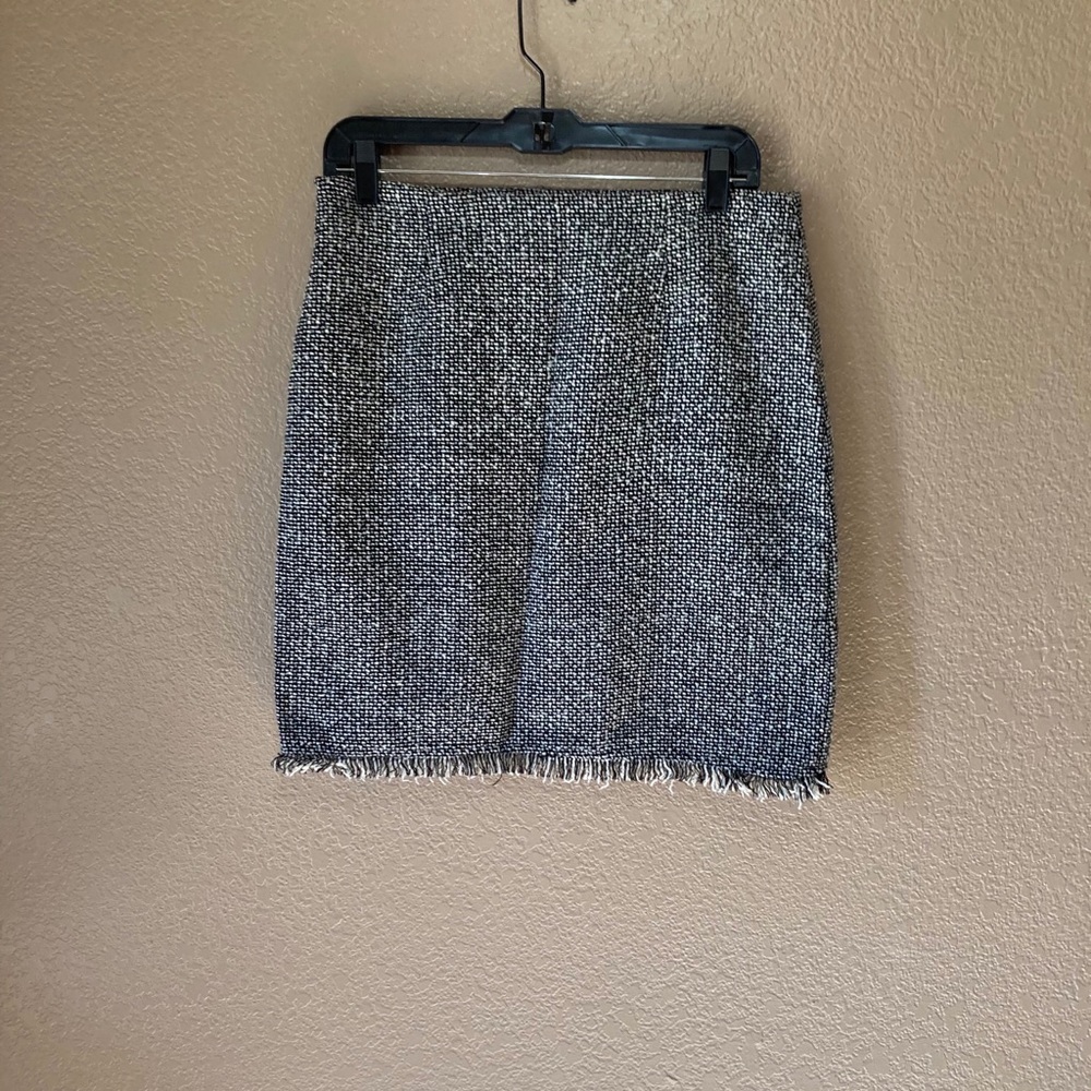 First Option Sz 8 Black & White Skirt